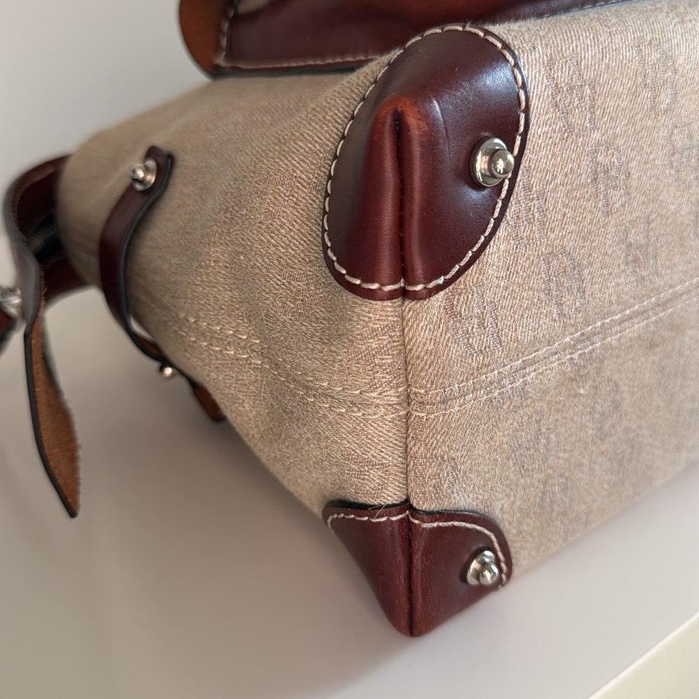 Dooney & Bourke Signature Anniversary Pocket Tote Saddle Brown Leather Handbag - Picture 13 of 16